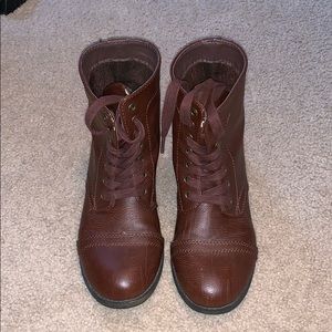 combat boots size 7